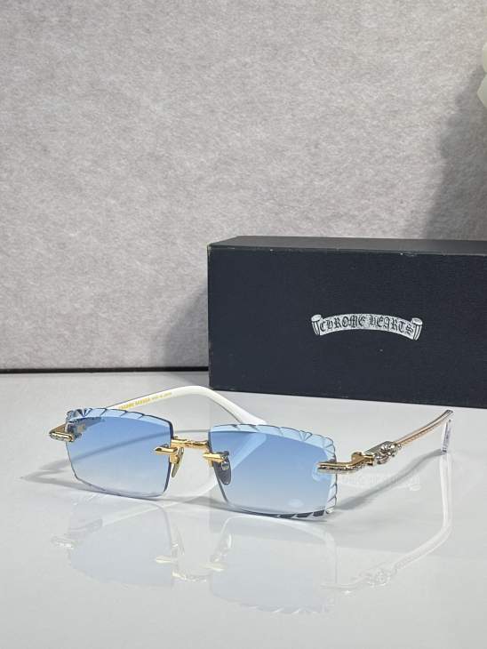 Picture of Chrome Hearts Sunglasses _SKUfw80915198fw